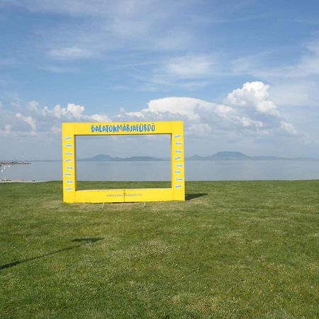 Holiday Homes In Balatonmariafuerdo 48114 Екстер'єр фото